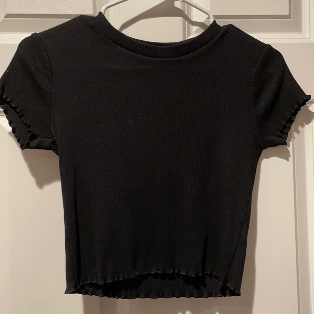 black crop top